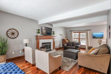 007-photo-living-room-6714005