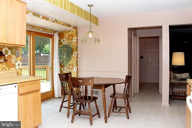 4617 Valley Forge Dr, Rockville, MD 20853 - photo 4