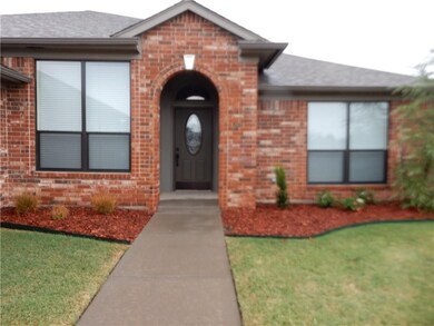2200 SE 5th St, Moore, OK 73160 - photo 2