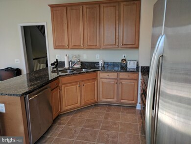 2100 Ivy Stone Place unit 172A, Woodbridge, VA 22191 - photo 7