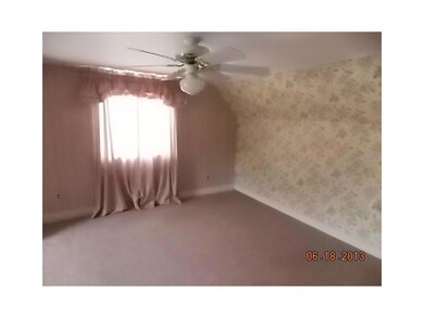 15 Halliday St, Pawtucket, RI 02861 - photo 6