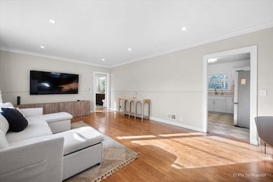 28524 W Main St, Barrington, IL 60010 - photo 3