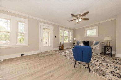 3324 Altamont Ave, Cleveland, OH 44118 - photo 2