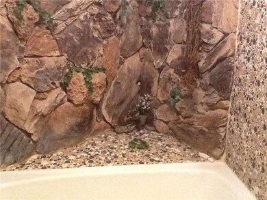 16556 Warwick St, Victorville, CA 92395 - photo 5