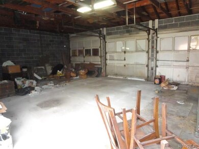 1211 Haeberle Ave, Niagara Falls, NY 14301 - photo 5