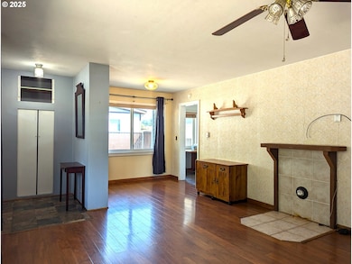 47880 W 2nd St, Oakridge, OR 97463 - photo 5