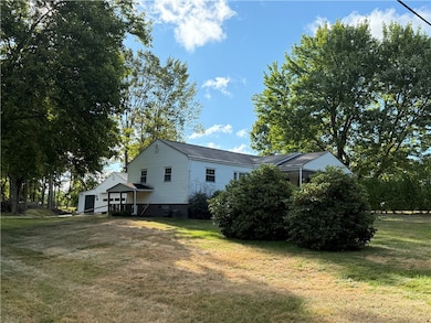 4026 Patterson Rd, Aliquippa, PA 15001 - photo 4