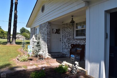 1906 N Patrick St, Jonesboro, AR 72405 - photo 2