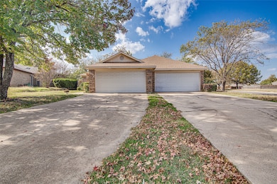 7650 Colorado Creek Ct, Fort Worth, TX 76133 - photo 2
