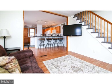 747 Beech Ave, Glenolden, PA 19036 - photo 2