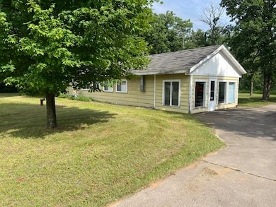 W11762 Rays Ln, Crivitz, WI 54114 - photo 2