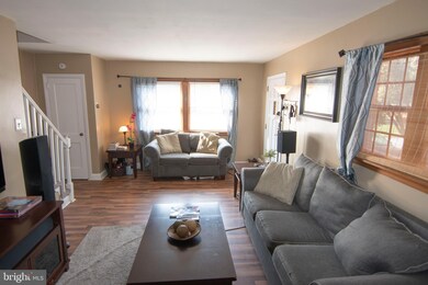 27 W Garrison Rd, Brookhaven, PA 19015 - photo 6