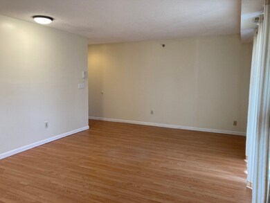 74 Tennis Plaza Rd unit 39, Dracut, MA 01826 - photo 7