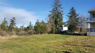 555 Mueller St, Raymond, WA 98577 - photo 3