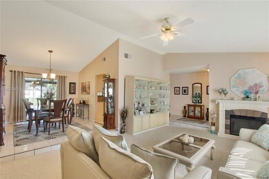 9738 Richmond Cir, Boca Raton, FL 33434 - photo 4