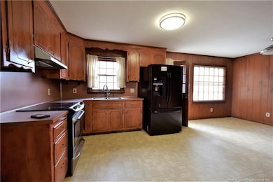 313 S McPherson Church Rd, Fayetteville, NC 28303 - photo 7