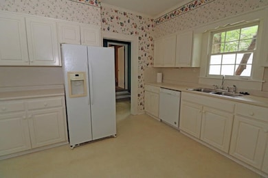 402 Valley Dr, Dalton, GA 30720 - photo 6