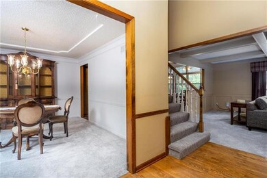 8352 Acuff Ln, Lenexa, KS 66215 - photo 2