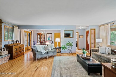 4805 Douglas Dr-17