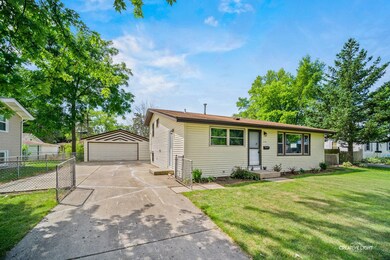 119 Siesta Rd, Carpentersville, IL 60110 - photo 2