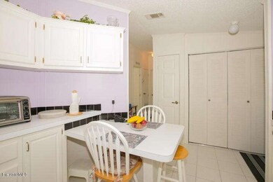 7694 Fox Hunter - Kitchen 2