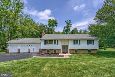 5817 Dale Dr, Sykesville, MD 21784 - photo 2