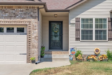 206 Azalea Dr, Oak Grove, KY 42262 - photo 2