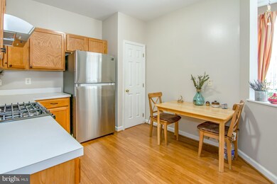 2714 Oak Leaf Ct, Odenton, MD 21113 - photo 4