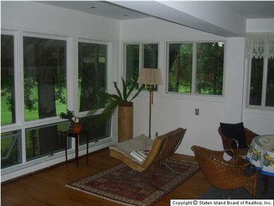 101 Cheshire Place, Staten Island, NY 10301 - photo 2