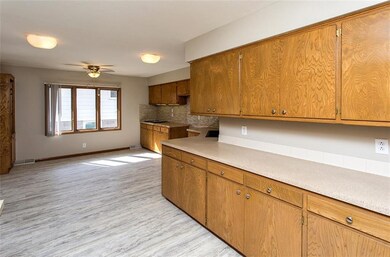 1223 Cummins Pkwy, Des Moines, IA 50311 - photo 5