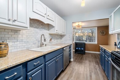 52 Sherry St, Whitinsville, MA 01588 - photo 2