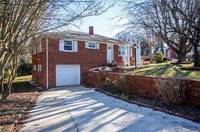 206 Fieldstone Cir, Statesville, NC 28677 - photo 4