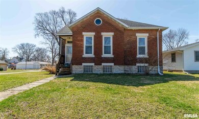 405 4th St, Lincoln, IL 62656 - photo 4