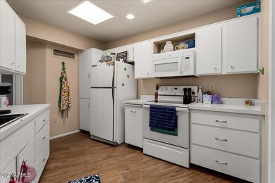 13617 N 110th Ave, Sun City, AZ 85351 - photo 5