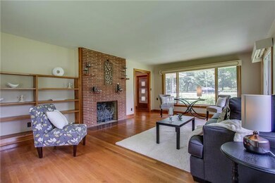 Large Formal Living Room 