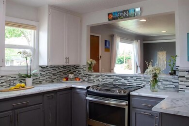 624 Alder St, Central Point, OR 97502 - photo 4