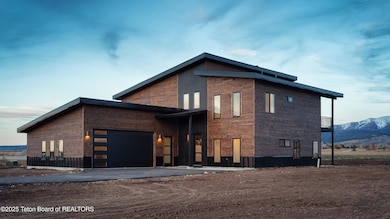 01 exterior perspective frontish