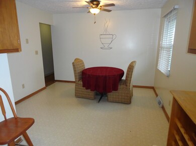 4441 Midvale Rd, Columbus, OH 43224 - photo 4