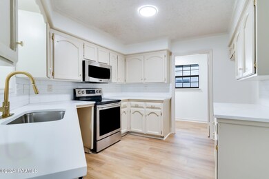 12-web-or-mls-101 Stable Creek Dr-17