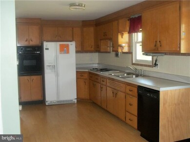 1549 Lakeside Rd, Pennsburg, PA 18073 - photo 3