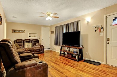 1509 S Lillis Ln, Denison, TX 75020 - photo 2