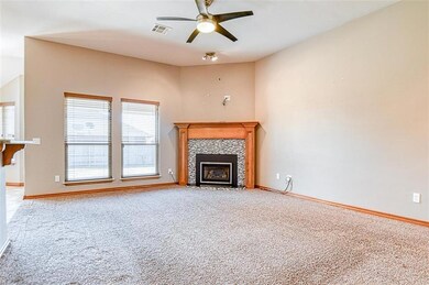 2620 SE 10th St, Moore, OK 73160 - photo 5