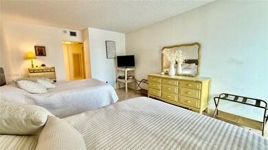 Arlen House unit 429, Sunny Isles Beach, FL 33160 - photo 6