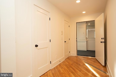 71-75 N Main St unit 201, Lambertville, NJ 08530 - photo 2