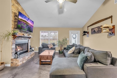 696 Independence Rd, Shepherd, TX 77371 - photo 6