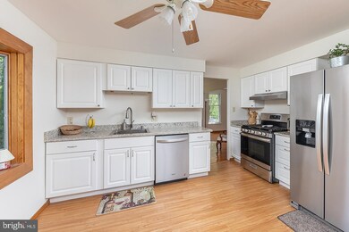 897 Marian Rd, Woodbury, NJ 08096 - photo 7