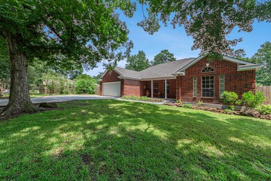 24 Lake Dr, Conroe, TX 77384 - photo 2