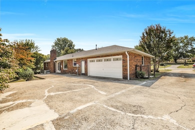 208 General Forrest Dr, Springfield, TN 37172 - photo 5