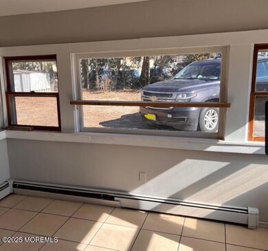 511 Holly Village Ln, Toms River, NJ 08753 - photo 4