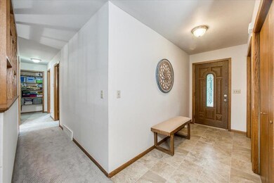 2105 Davis Hills Dr, Verona, WI 53593 - photo 3